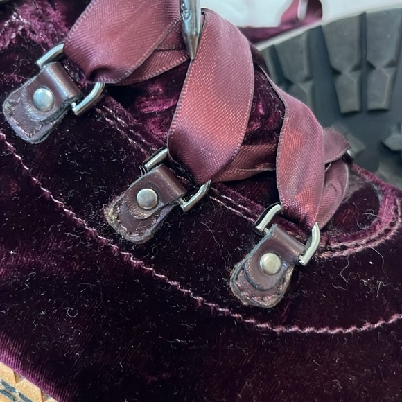 Sam Edelman Browan Crushed Velvet Ribbon Lace Up Boots - Picture 9 of 11